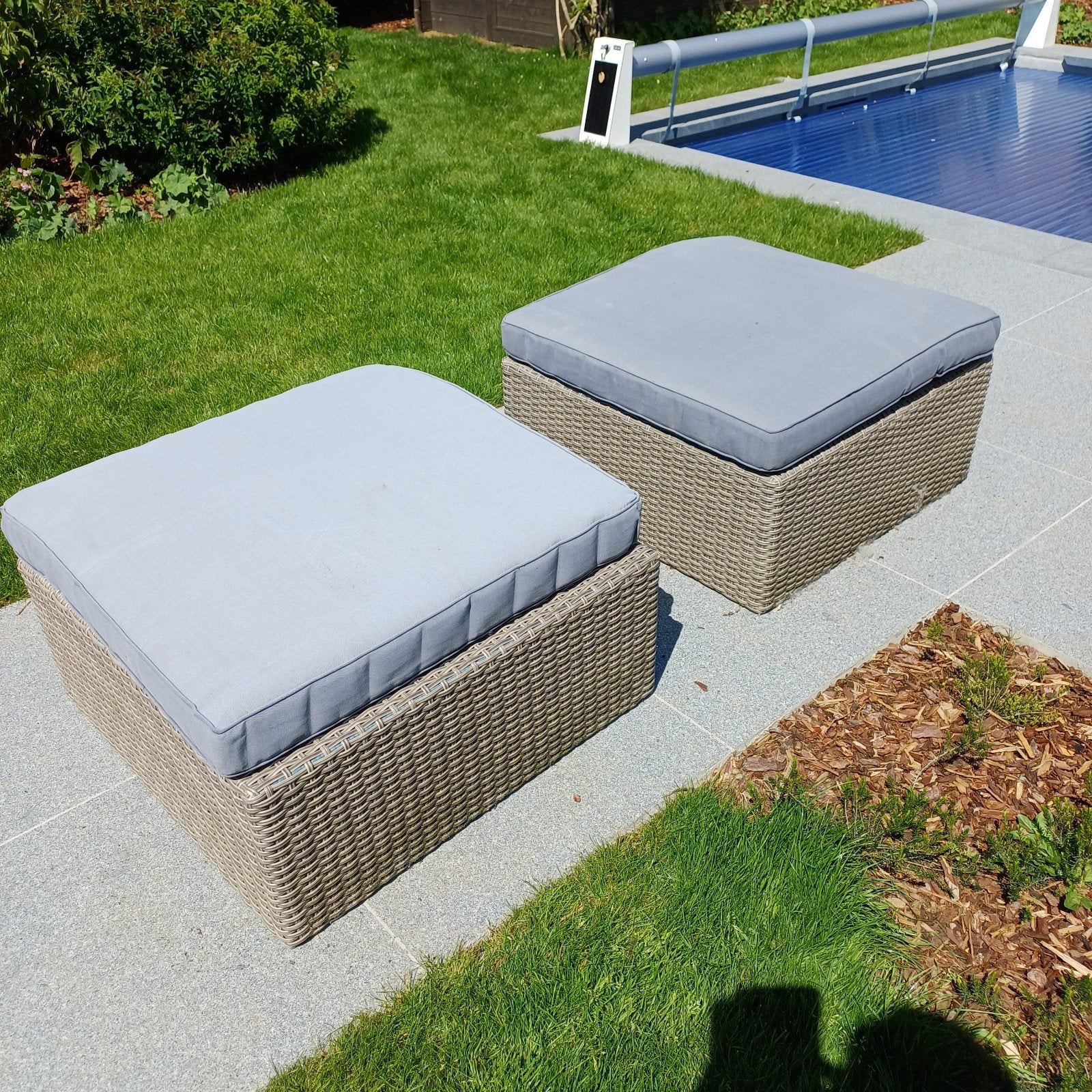 Rieten banken of terrasstoelen, Ophalen