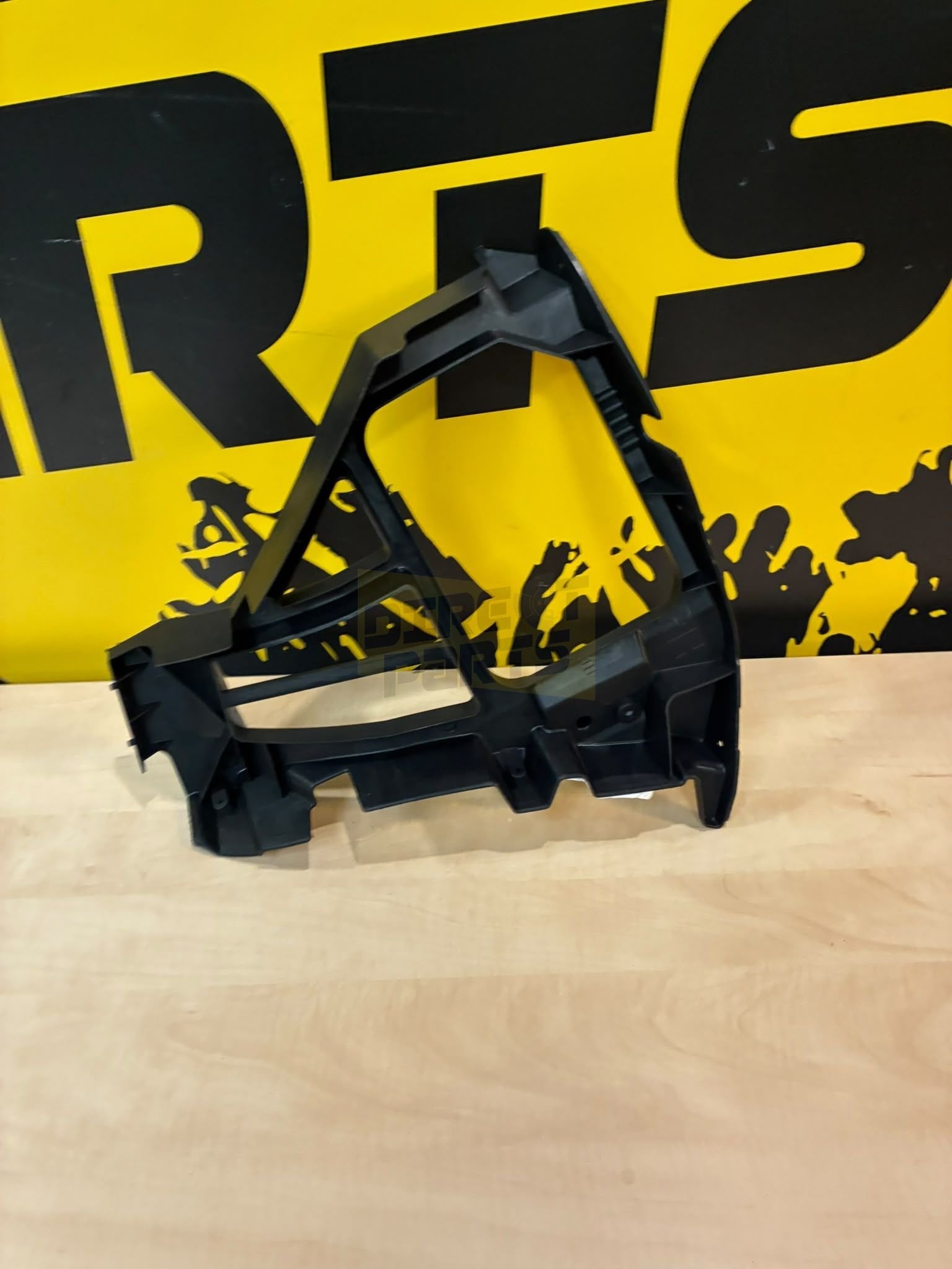 Ford Focus ( 1/05-3/11) Achterbumperglijsteun rechts buiten, Neuf, -, Ford, -