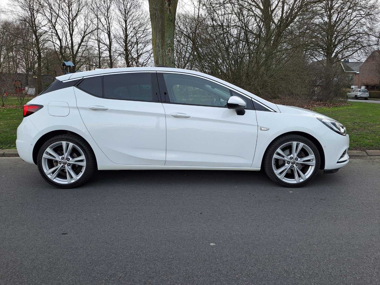Opel Astra Sport 1.6 Benzine  ( 200 pk ) Van12/2017. Euro 6B, Auto's, Voorwielaandrijving, Dealer onderhouden, 4 cilinders, 1600 cc