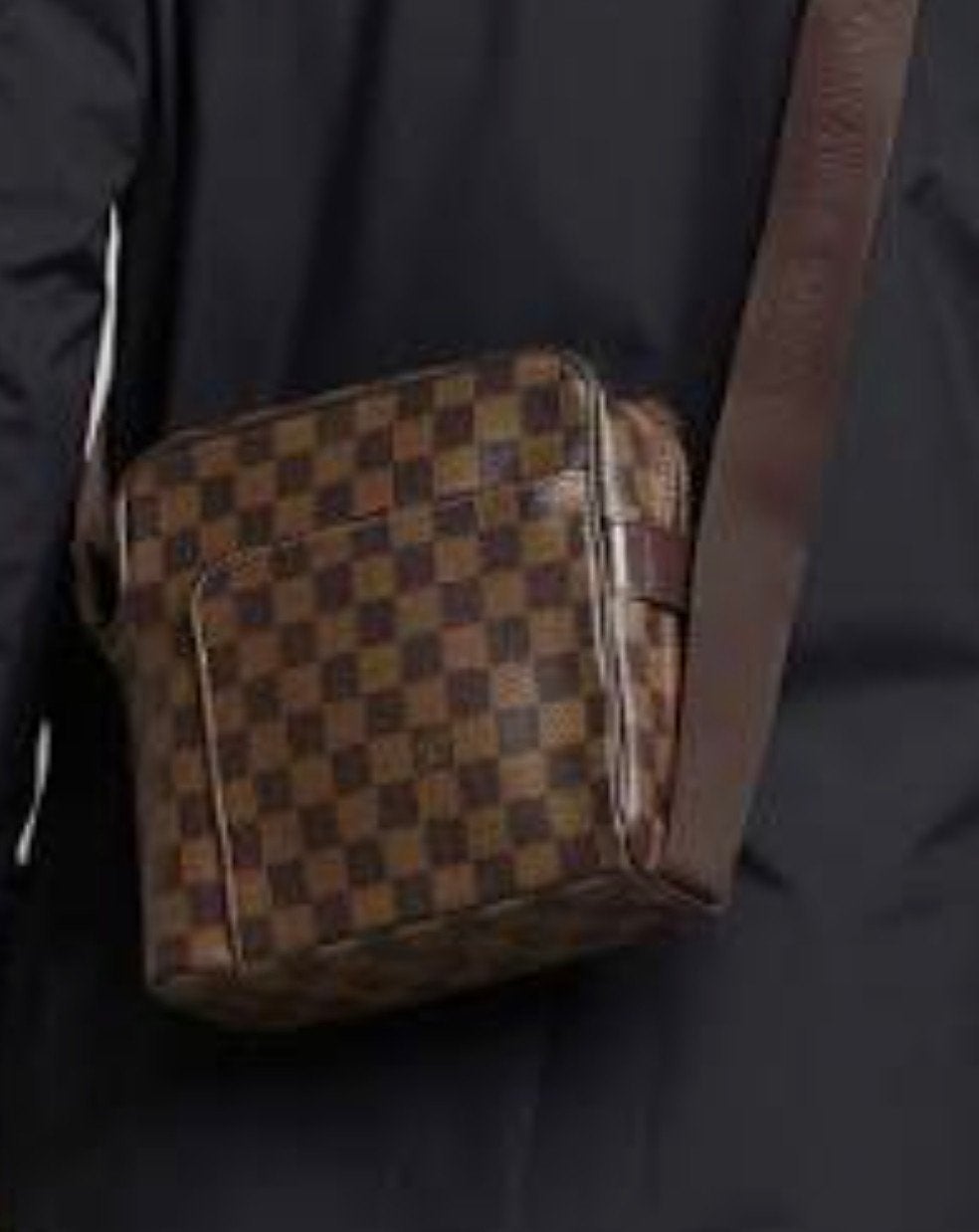 Louis Vuitton Olav - parfait état, Enlèvement ou Envoi, Comme neuf, Brun, Autres types