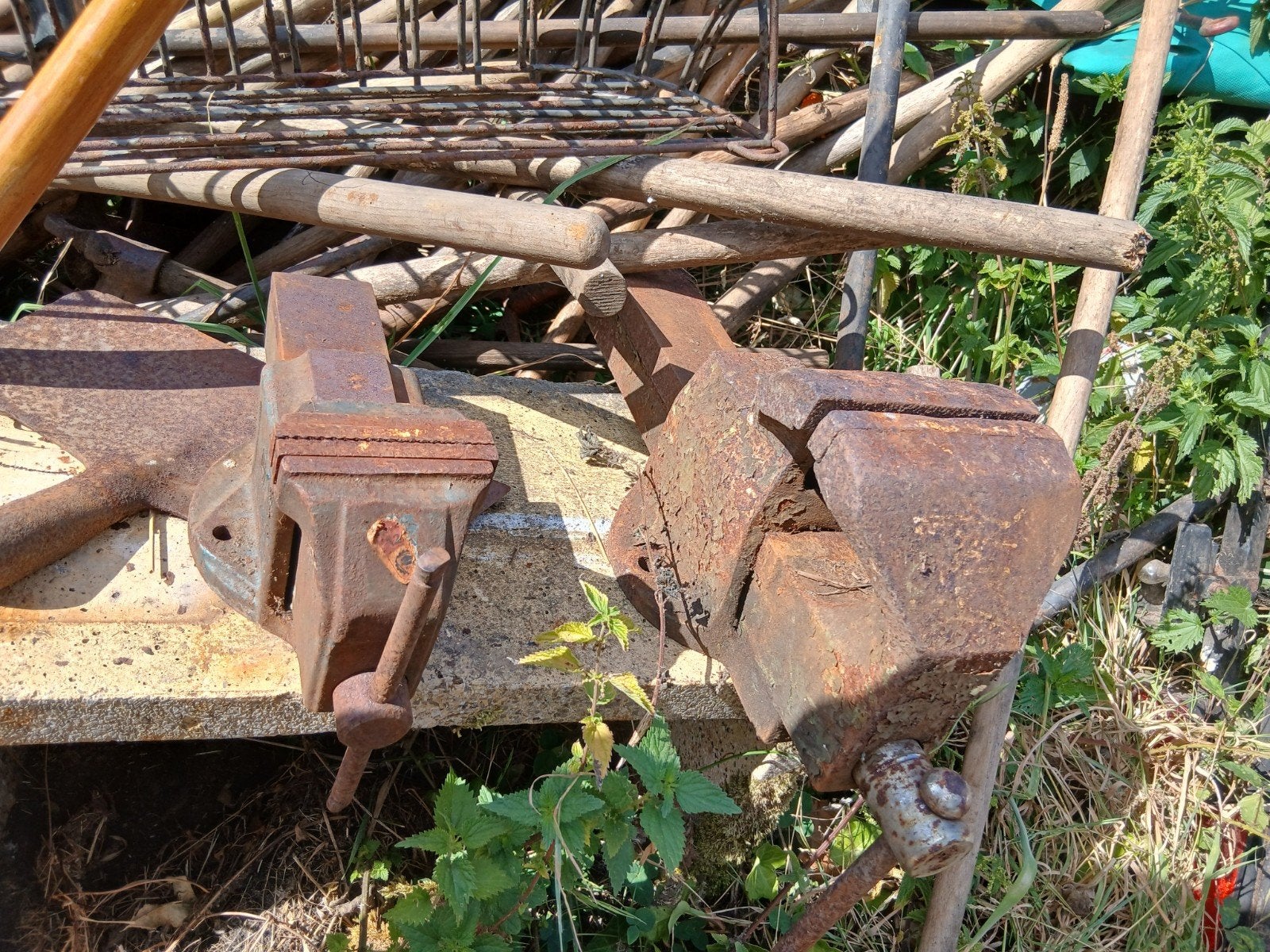 Toutes sortes de modèles de vis d'établi, Bricolage & Construction, Enlèvement, Utilisé, Moins de 70 cm, Étau