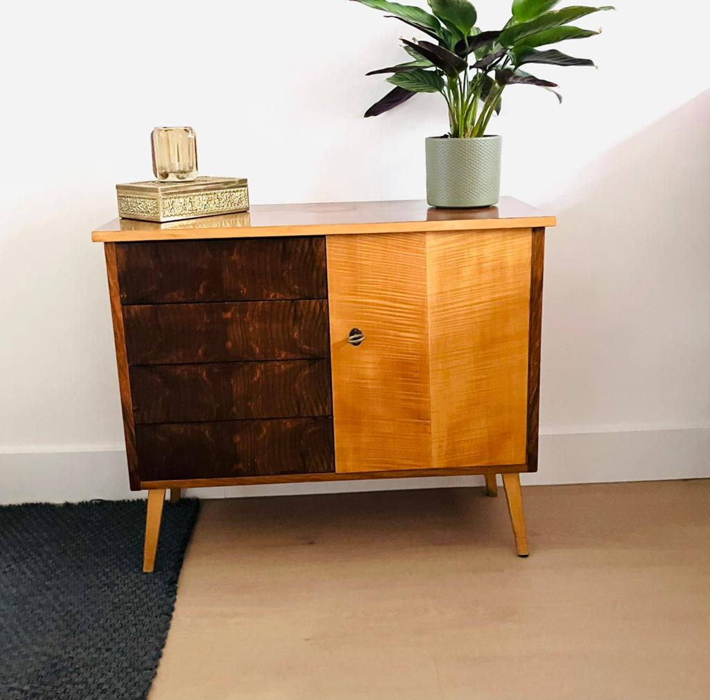 Vintage ladekast met deurtje. Teak., Huis en Inrichting, Kasten | Ladekasten, Ophalen, 50 tot 100 cm, Zo goed als nieuw, 3 of 4 laden