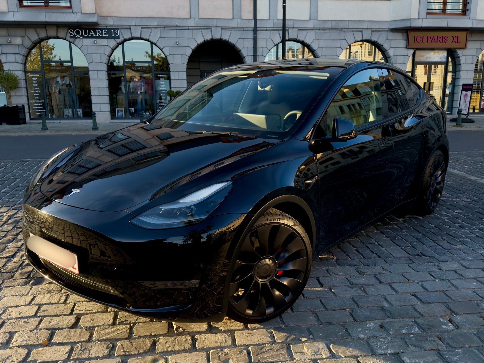 Tesla Model Y *Performance*FULL-BLACK*AWD*AutoPilot*, Autos, Cuir, Achat, Euro 6, Entreprise