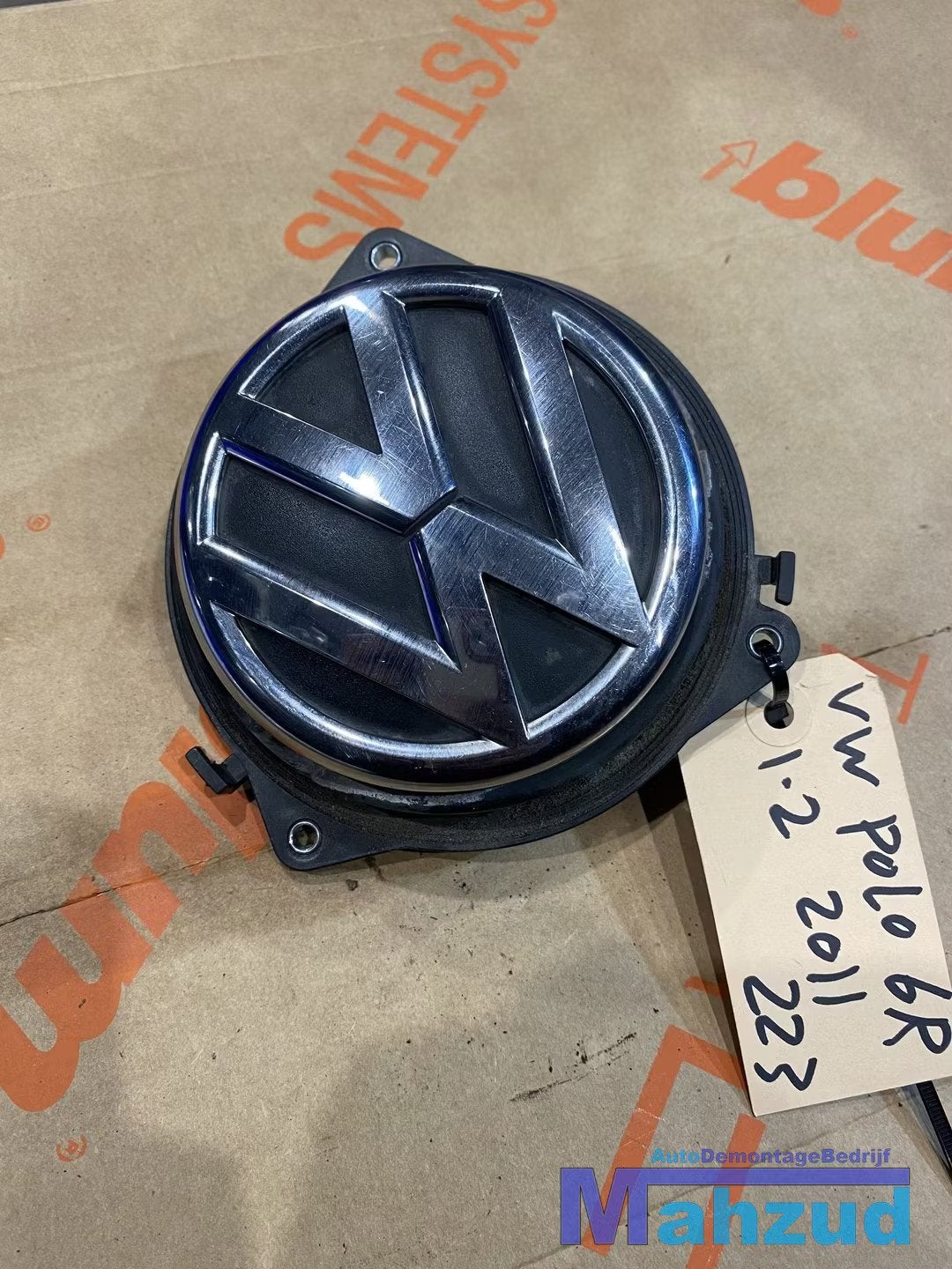 VW POLO 6R Achterklep handgreep slotmechaniek 6R6827469, Auto-onderdelen, Gebruikt, Volkswagen, Volkswagen AG, Vw@volkswagen.de