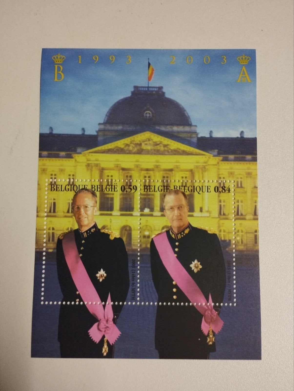 een postzegelvel over koning Boudewijn en koning Albert 2, Collections, Enlèvement