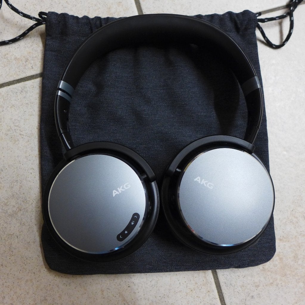 Hoofdtelefoon AKG Y600NC, Audio, Tv en Foto, Hoofdtelefoons, Zo goed als nieuw, Over oor (circumaural), Draadloos, Ophalen