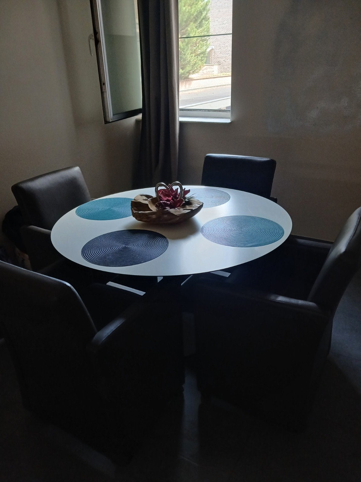 tafel met stoelen, Ophalen