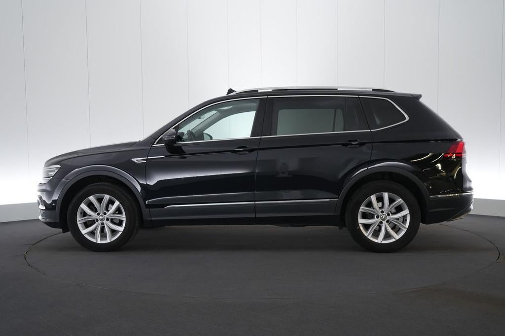 (2AJL464) VOLKSWAGEN TIGUAN ALLSPACE, Auto's, Zwart, Leder, Bedrijf, 5 zetels
