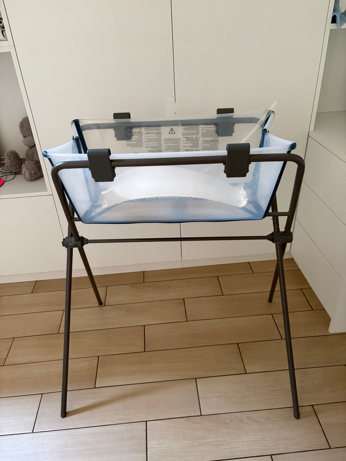 Stokke baby plooibad met staander en newborn ondersteuning, Autres marques, Enlèvement, Utilisé, Standard