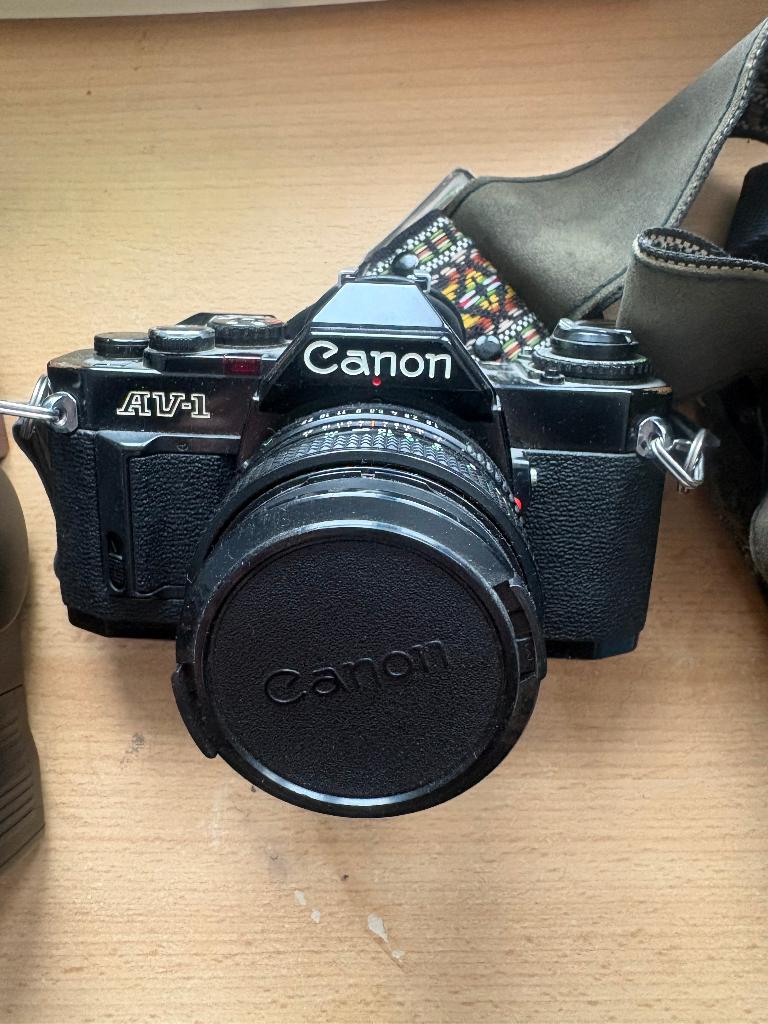 analoge fototoestellen met bijhorende lenzen, Audio, Tv en Foto, Ophalen, Gebruikt, Canon
