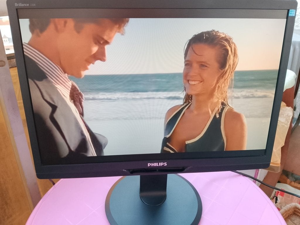 MONITOR PHILIPS Brilliance 220B2 : HDMI/VGA/DVI/USB, audio, Ophalen, DVI, Zo goed als nieuw, Phillips