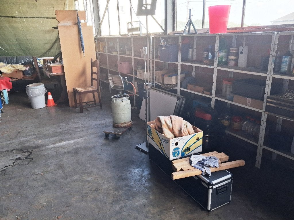 Uitverkoop stockage magazijn wegens einde huurceel, Ophalen, Gebruikt