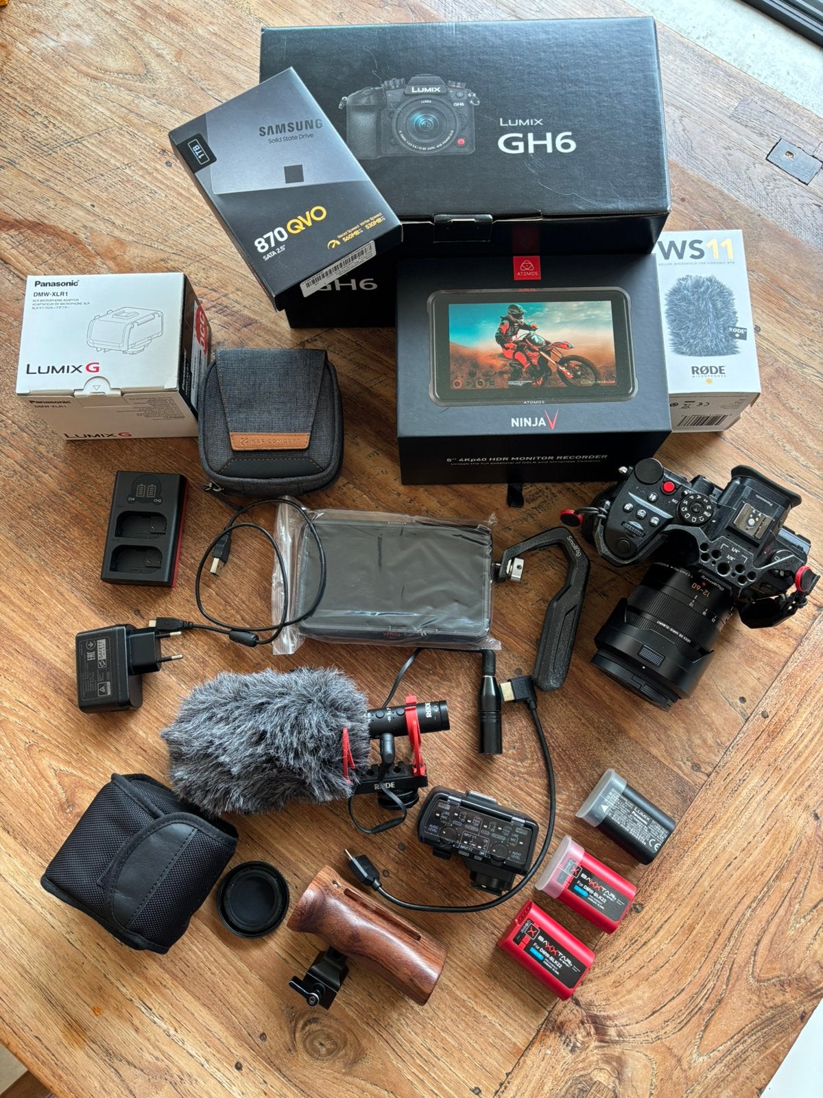 Panasonic GH6 + Panaleica 12-60mm lens + Ninja V monitor, Audio, Tv en Foto, Ophalen, Zo goed als nieuw, Panasonic