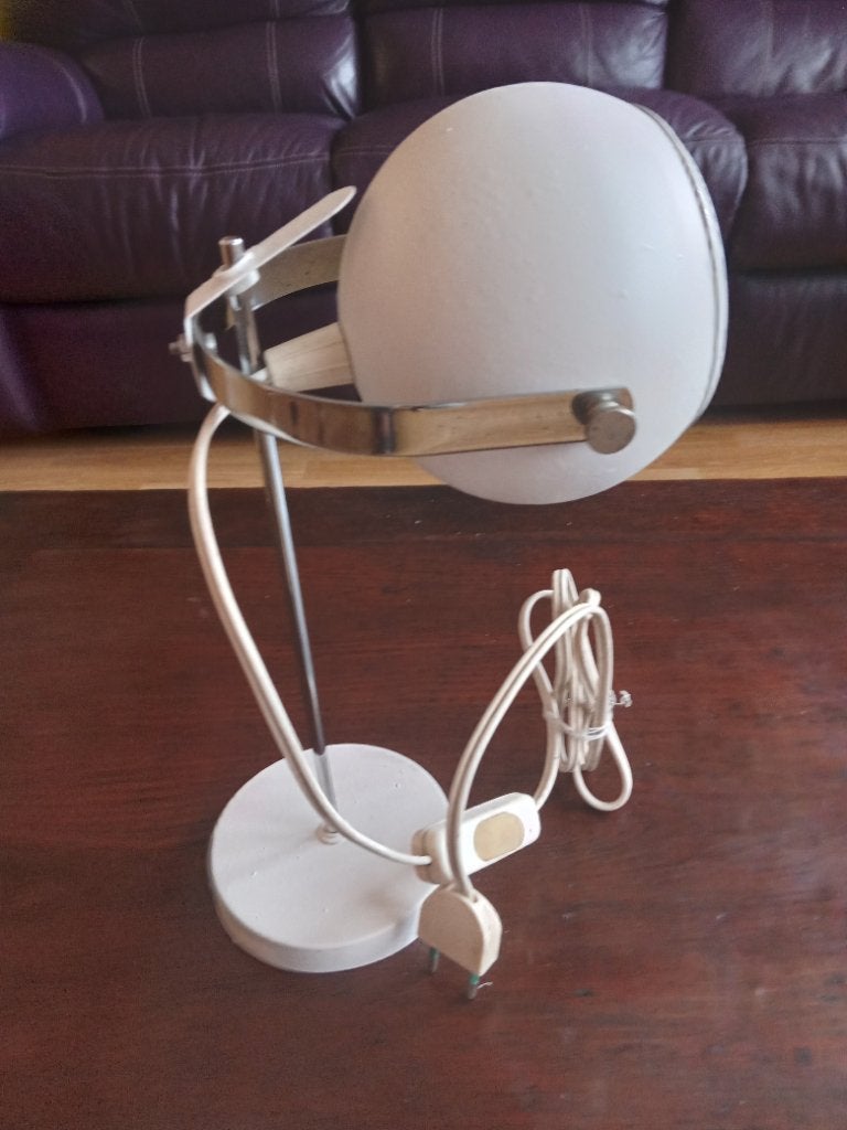 Lampe Eyeɓall des années 70., Enlèvement