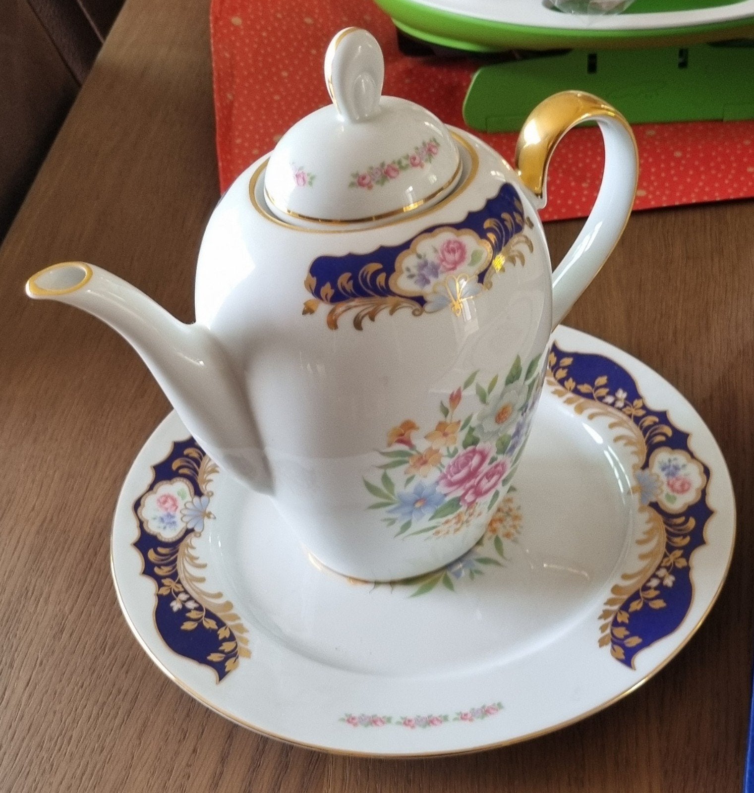 Théière et service à gateau, Maison & Meubles, Enlèvement, Porcelaine, Pichet