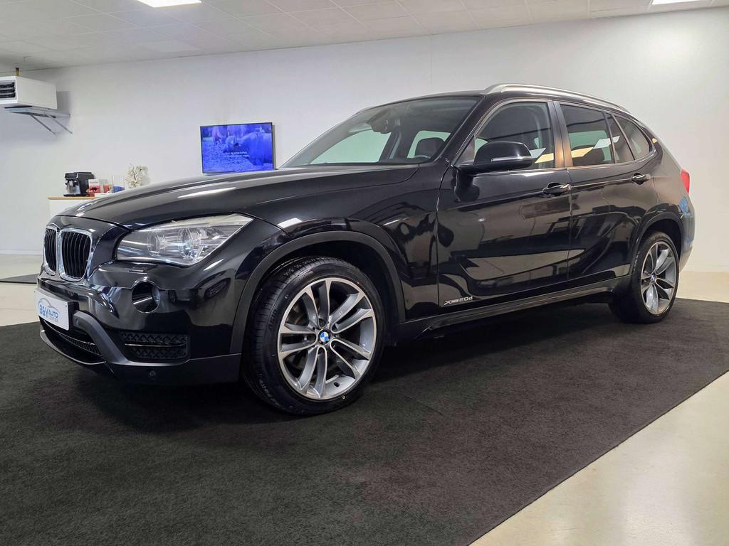 BMW X1 X1 2.0 dA XDrive20 Panodak - Sportpack (bj 2013), Euro 5, 4 cilinders, 1650 kg, Zwart