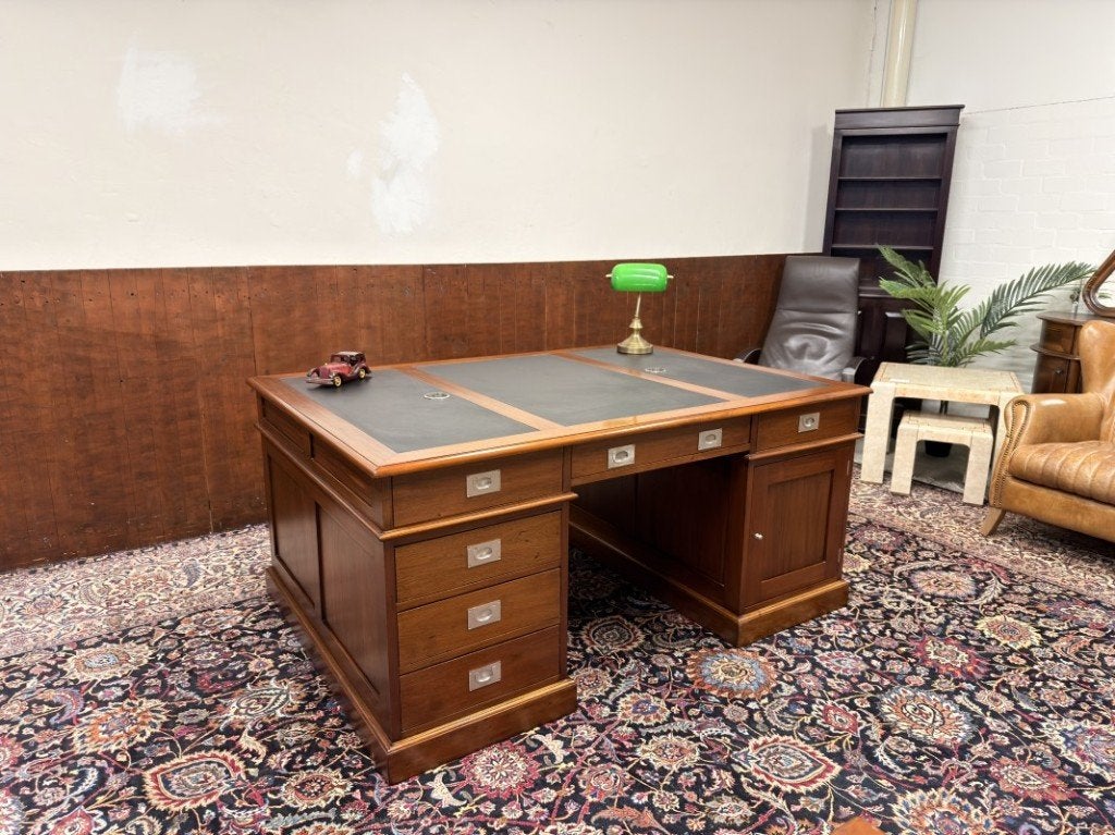 Klassiek Engels Chesterfield Bureau Partnerdesk, Antiek en Kunst, Ophalen of Verzenden