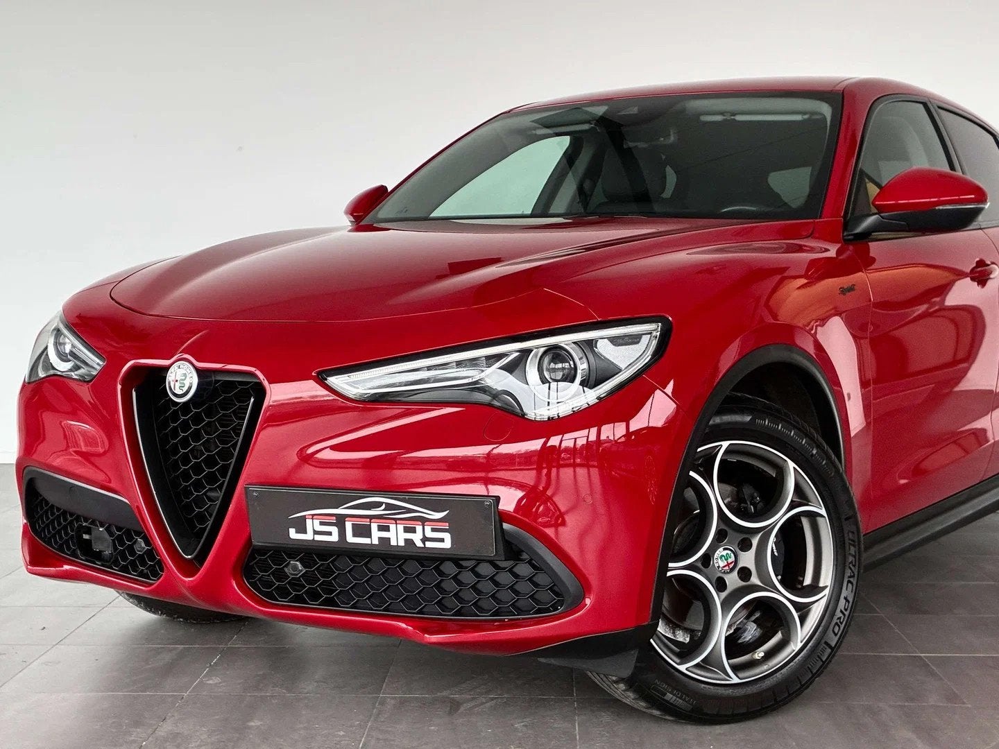 Alfa Romeo Stelvio 2.2 MJD SPORT-1ERPRO-GPS-CUIR-CARPLAY-CAM, Autos, Achat, Euro 6, Entreprise, Noir