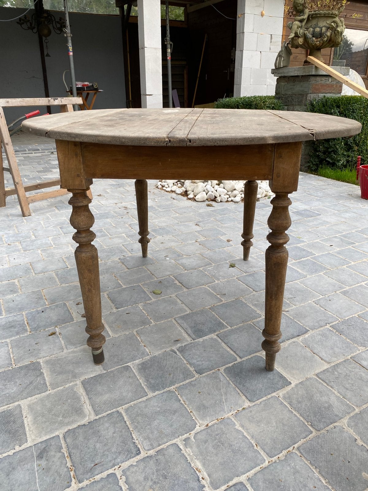 Antieke tafel, Ophalen