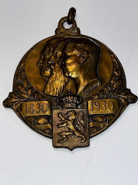 1930 medaille 100 jaar België H. Heusers Koningshuis, Ophalen of Verzenden, Brons