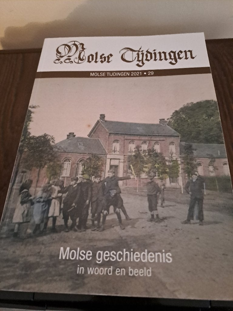 boek Molse geschiedenis., Boeken, Ophalen, Zo goed als nieuw