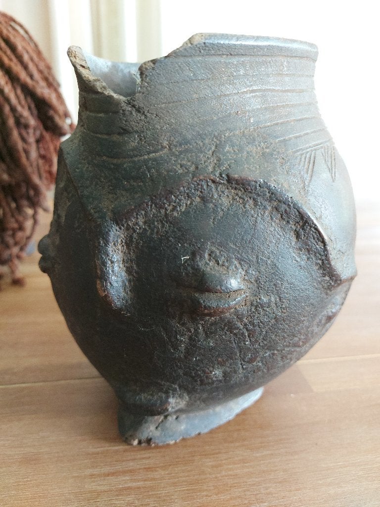Pichet Shi congolais de la région du Kivu, ancien, Antiquités & Art, Enlèvement ou Envoi, Bois