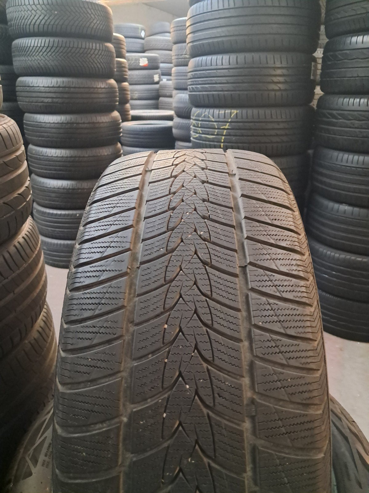 25535r18 255 35 r18 255/35/r18 MICHELIN Hiver avec montag, Enlèvement ou Envoi
