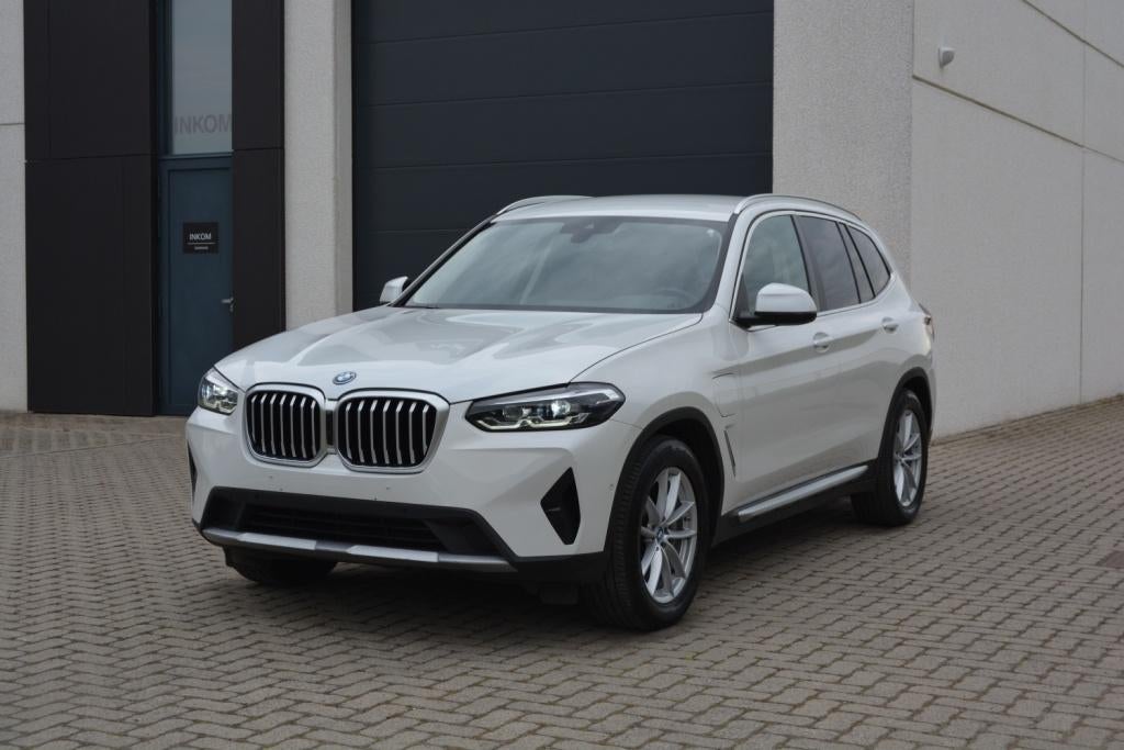 BMW X3 xDrive30e PHEV 292Pk Facelift Navi/Cam/Trekhaak/2023, Auto's, Automaat, 215 kW, 4 cilinders, Wit