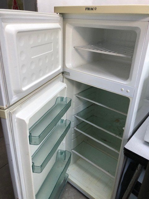 excellent frigo/congélateur, Utilisé, 45 à 60 cm, 100 à 150 litres, Avec congélateur séparé