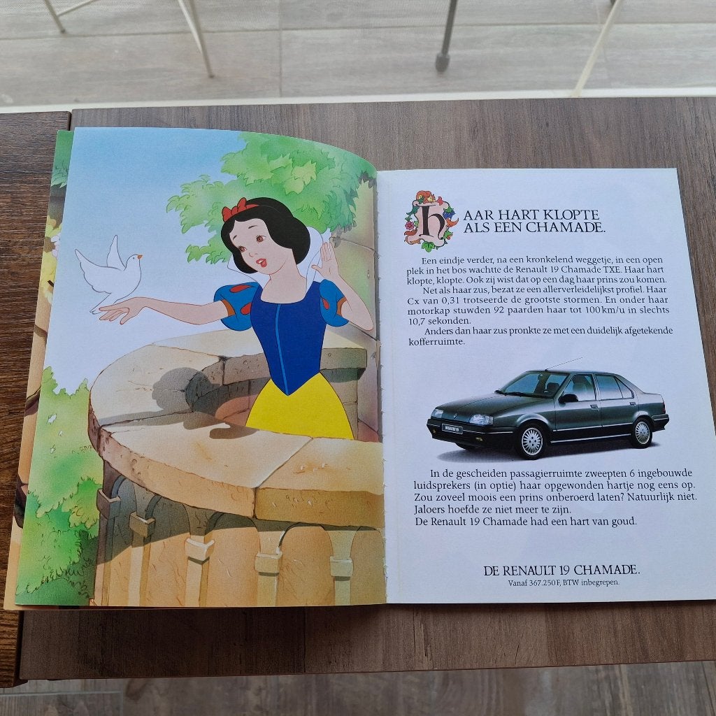 RENAULT - SPIEGELTJE? Wie is de mooiste in dit salon?  1990, Ophalen of Verzenden, Nieuw, Renault