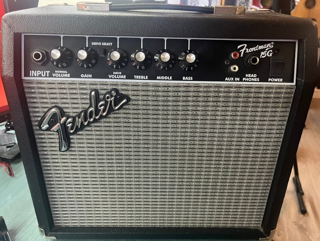 Fender Frontman 15G AMP met Gitaarkabel of BT Transmitters, Muziek en Instrumenten, Versterkers | Bas en Gitaar, Zo goed als nieuw