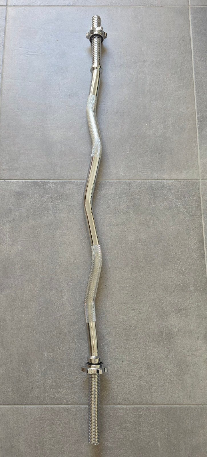 NEUF Barre Curl Tunturi 120 cm Ø30 mm Chrome 7 kg, Sports & Fitness, Enlèvement ou Envoi, Neuf, Bras, Barre de traction