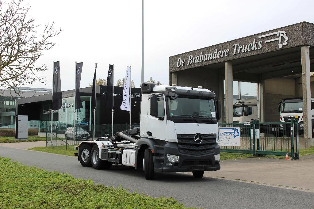Mercedes ANTOS 2646 6x2/4 lift & stuuras - 2018 - 374.800 km, Automaat, Euro 6, Wit, Mercedes-Benz