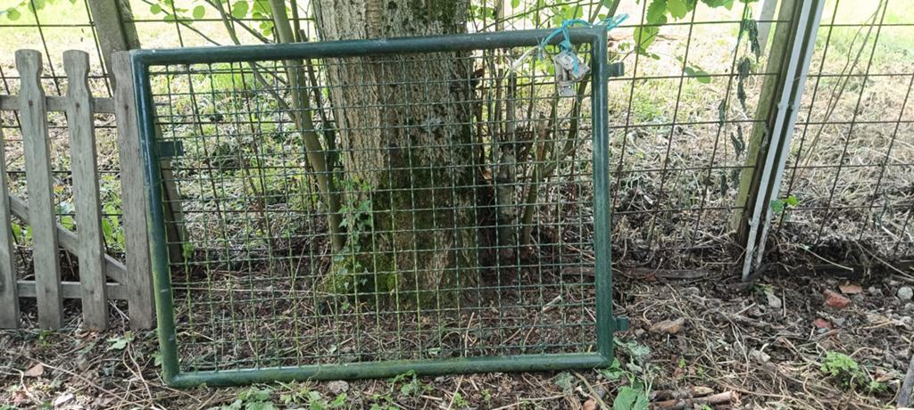Deux portes, en bois et en fer, Enlèvement, Utilisé