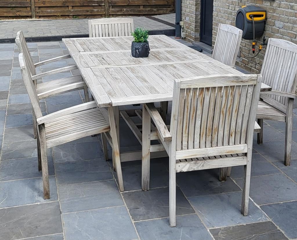 Ensemble table + 6 chaises en bois teck, Bois