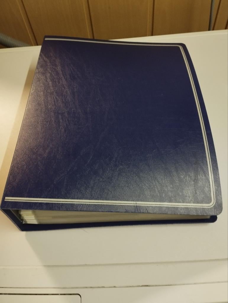 Een speciale kaft voor mappen met postkaarten of postzegelbl, Postzegels en Munten, Ophalen