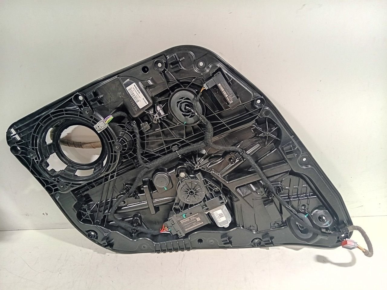 Raammechaniek elektrisch rechts achter Volvo XC60, Onderdelen@venauto.nl, Van der Ven Autorecycling B.V., Ettenseweg 76, 4706 PB Roosendaal, The Netherlands
