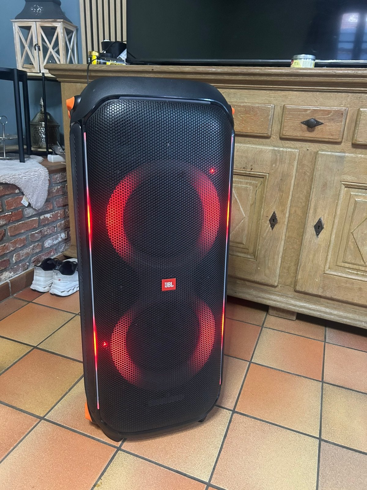 JBL PartyBox 710 TE HUUR, Bluetooth, Ophalen of Verzenden, Zo goed als nieuw, JBL