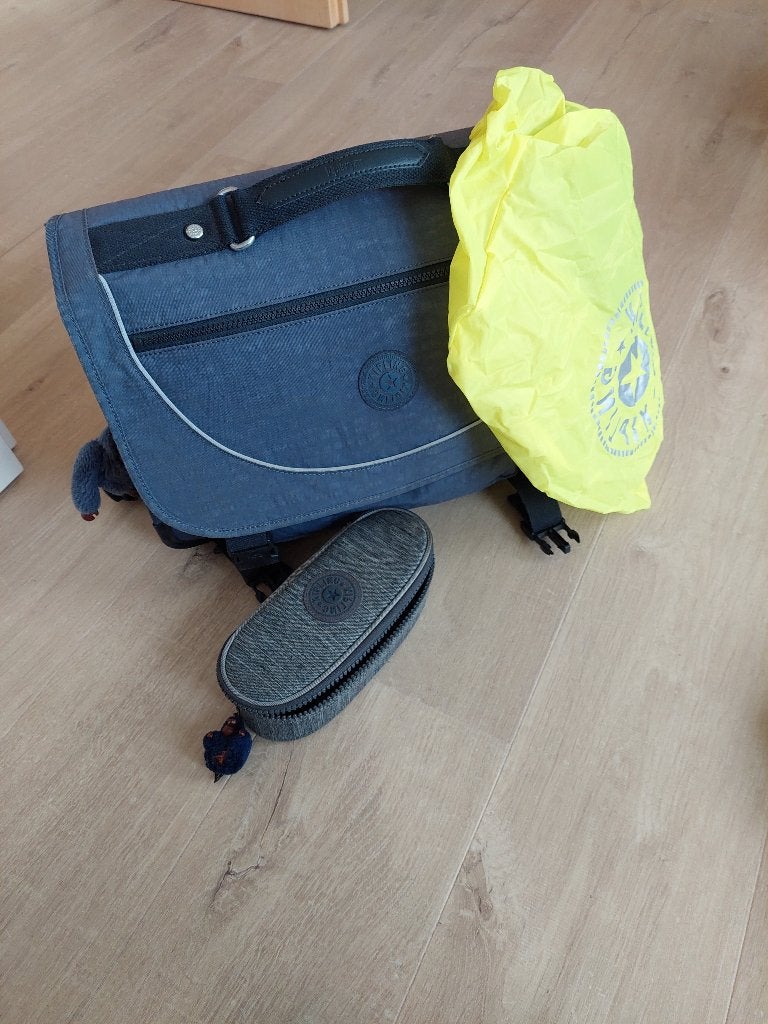 Boekentas, Ophalen