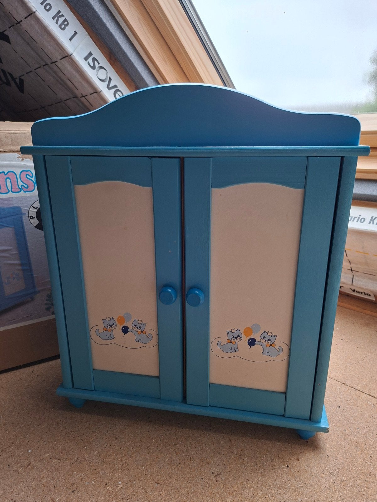 kleerkastje voor poppenkleren, Ophalen