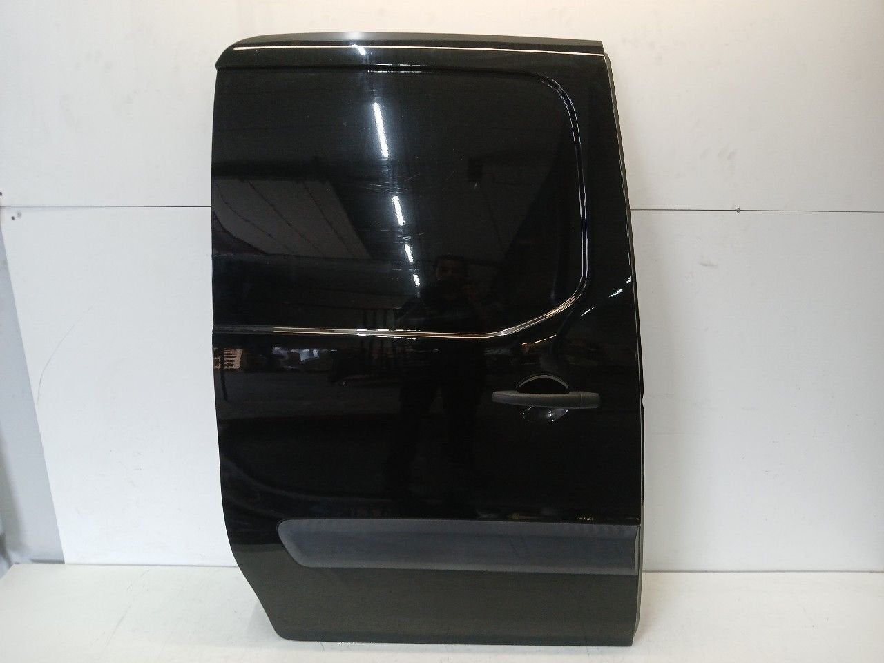 Portier rechts achter Peugeot Partner, Auto-onderdelen, Onderdelen@venauto.nl, Van der Ven Autorecycling B.V., Gebruikt, Ettenseweg 76, 4706 PB Roosendaal, The Netherlands