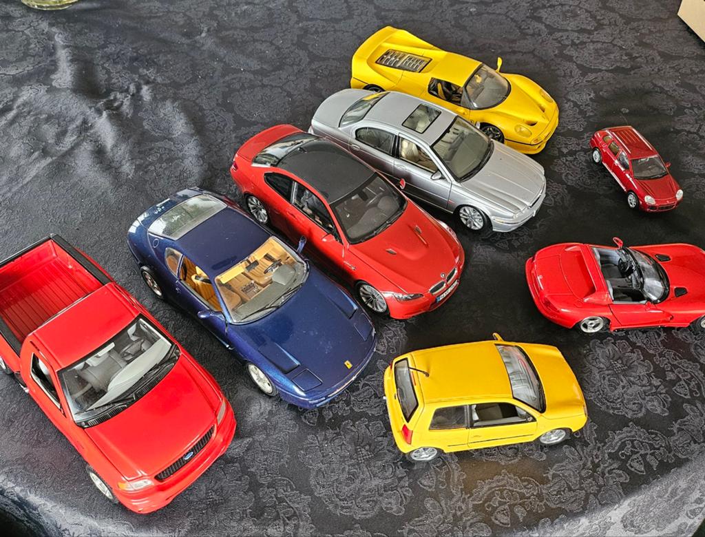 Superbes maquettes (8 pièces), dont Kyosho, Bburago, Enlèvement, Voiture