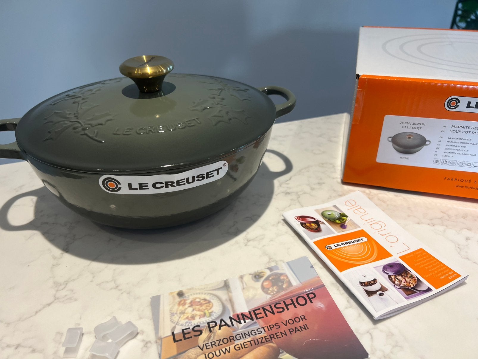 Nieuwe Le Creuset Marmite Noel Thyme 26 cm met doos, Geschikt voor inductie, Nieuw, Le Creuset, Ophalen of Verzenden