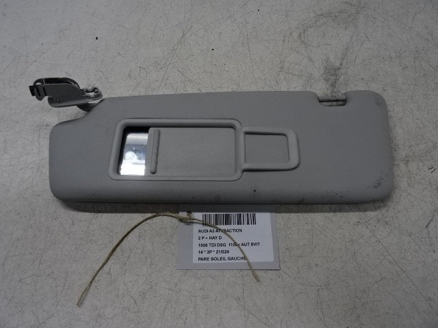 ZONNEKLEP LINKS Audi A3 (8V1 / 8VK) (01-2012/10-2020), Gebruikt, Audi