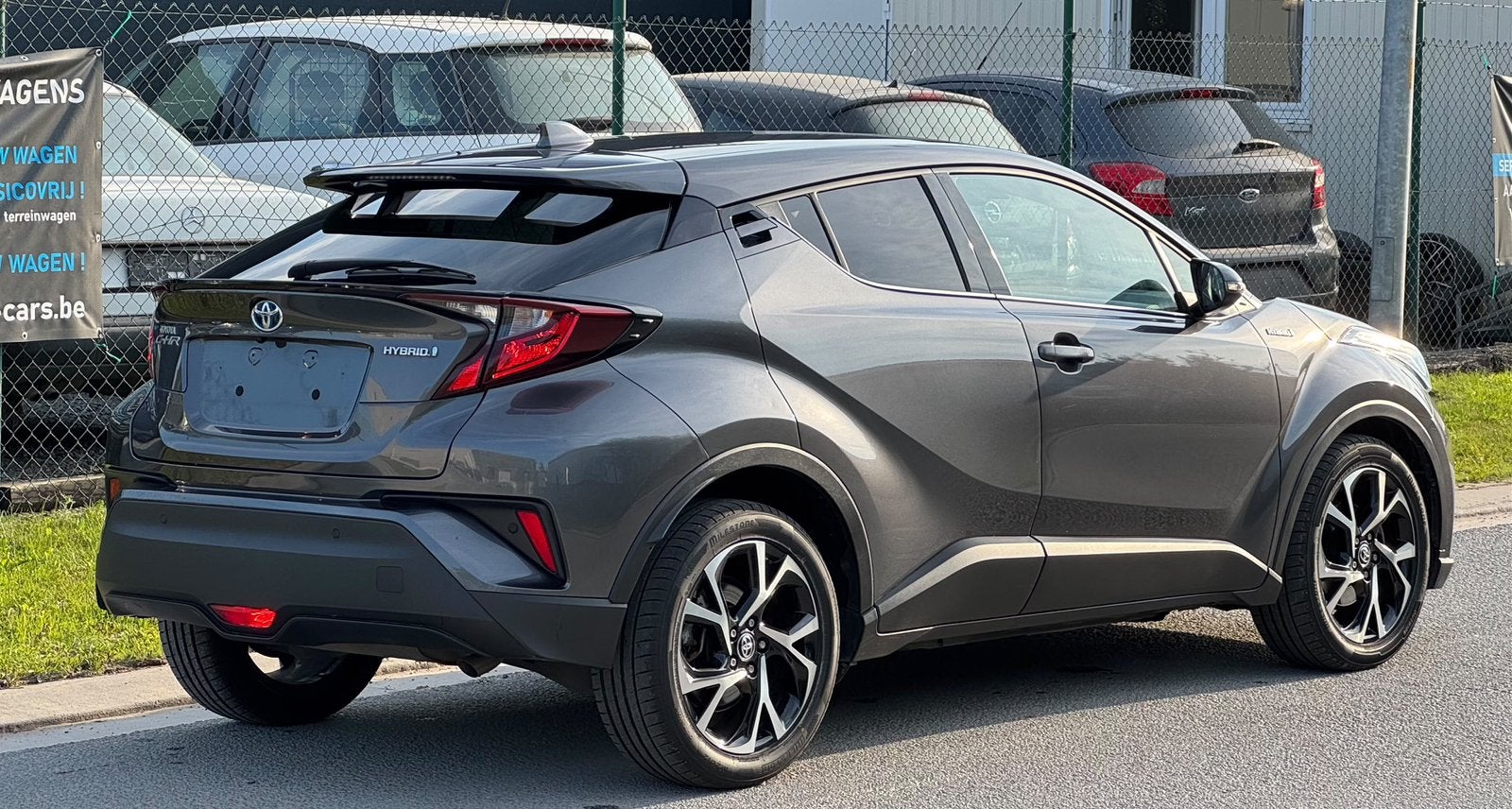 Toyota C-HR 1.8 essence et hybride. En bon état + inspection, https://public.car-pass.be/vhr/69ad49fd-b67f-4f96-9b36-6add49814f00