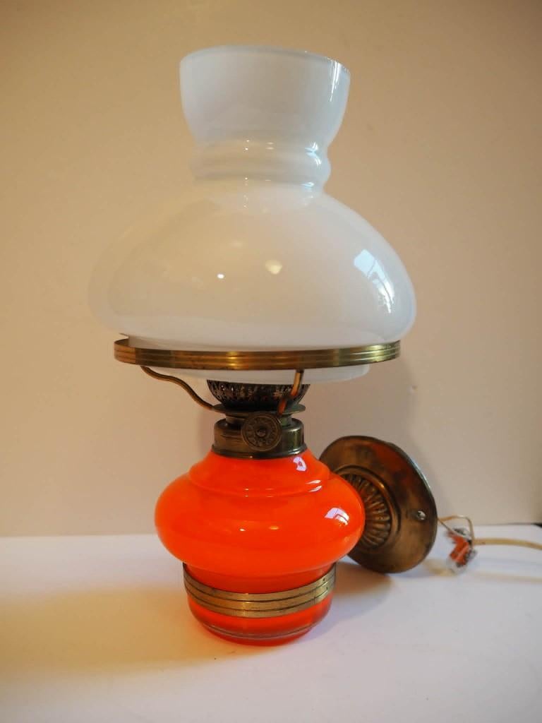 Vintage opaline wandlamp, oranje mushroom lamp, 1970s, Enlèvement, Comme neuf, Verre, Space Age