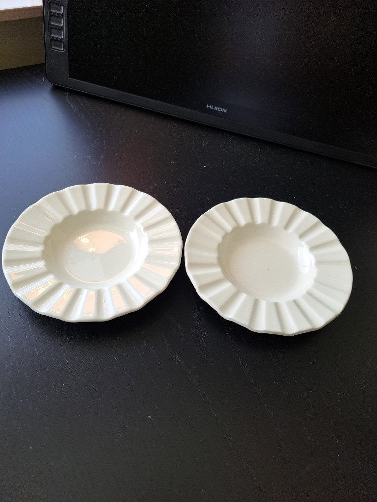 2 borden Wedgwood, Huis en Inrichting, Keuken | Servies, Ophalen of Verzenden, Zo goed als nieuw, Wedgwood, Bord(en)