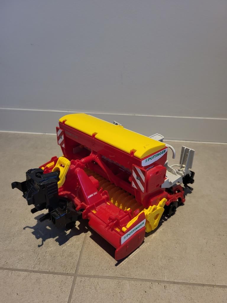 Bruder zaaimachine pottinger, Enlèvement, Utilisé
