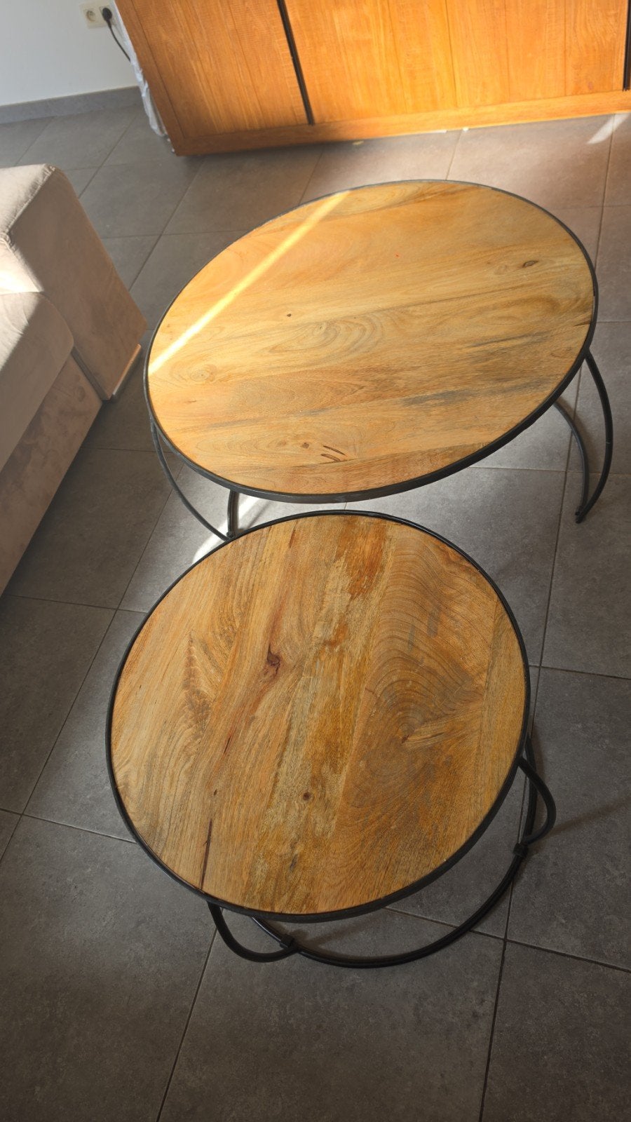 Mango hout ronde tafel, Huis en Inrichting, Ophalen