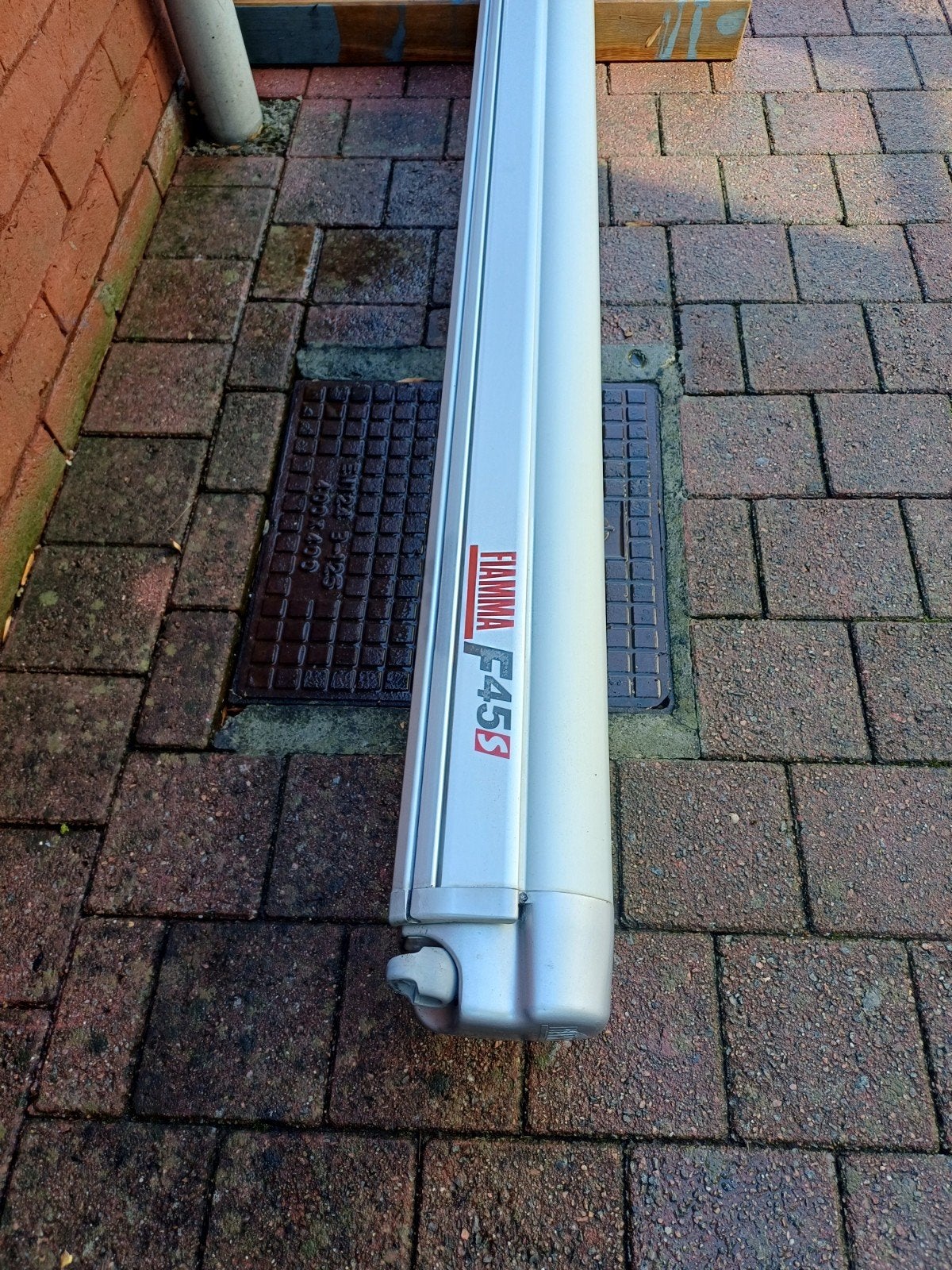 cassette luifel fiamma F45s
kleur omkasting zilvergrijs
doek, Ophalen